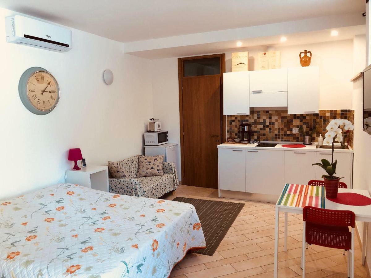 La Dolce Vita Studio With Free Private Parking Siena Exterior foto
